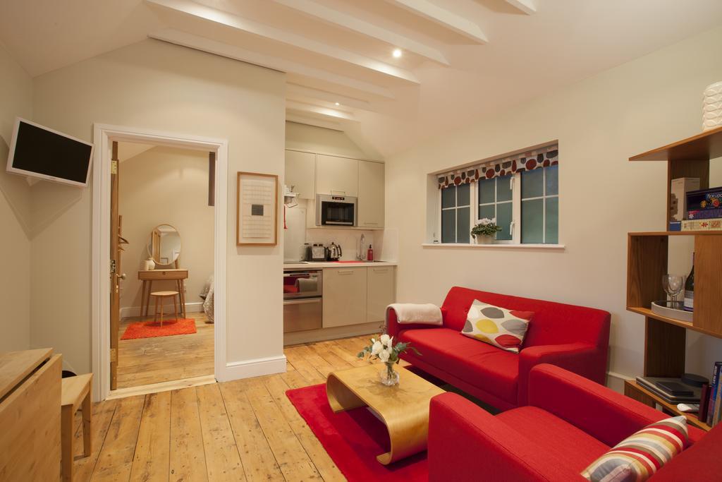 Centre Village 2 Bedroom Cottage - The Byre Pewsey Exterior photo